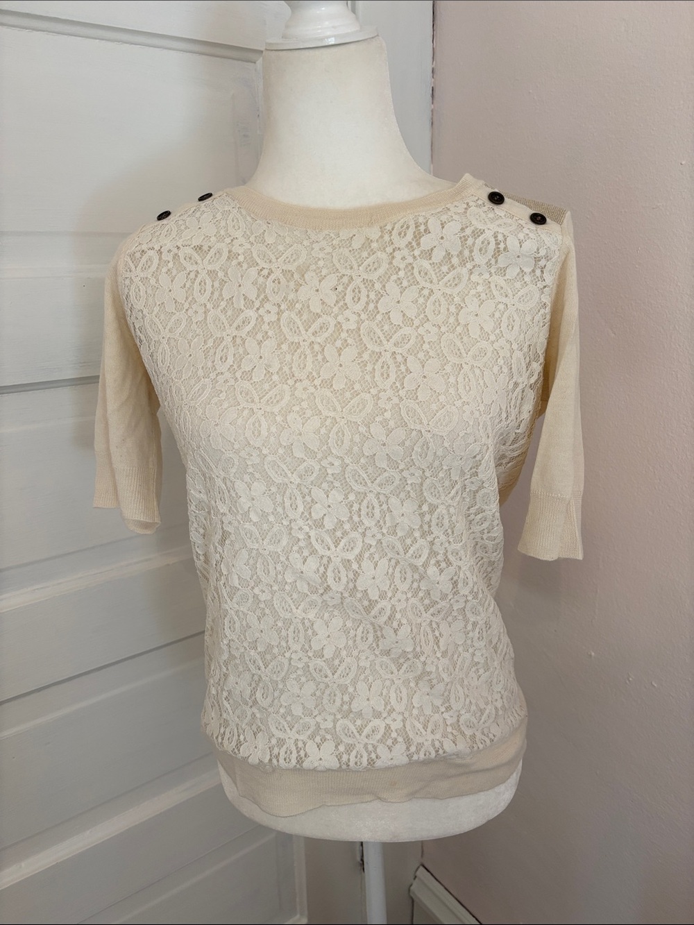 The Limited Elegant Cream Lace Short-Sleeve Top with Shoulder Buttons
